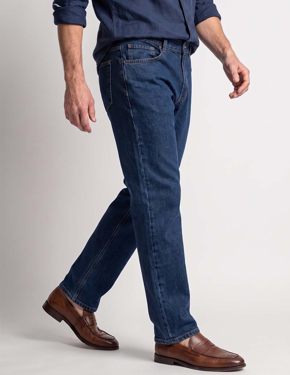 Jeans straight lavado obscuro para hombre