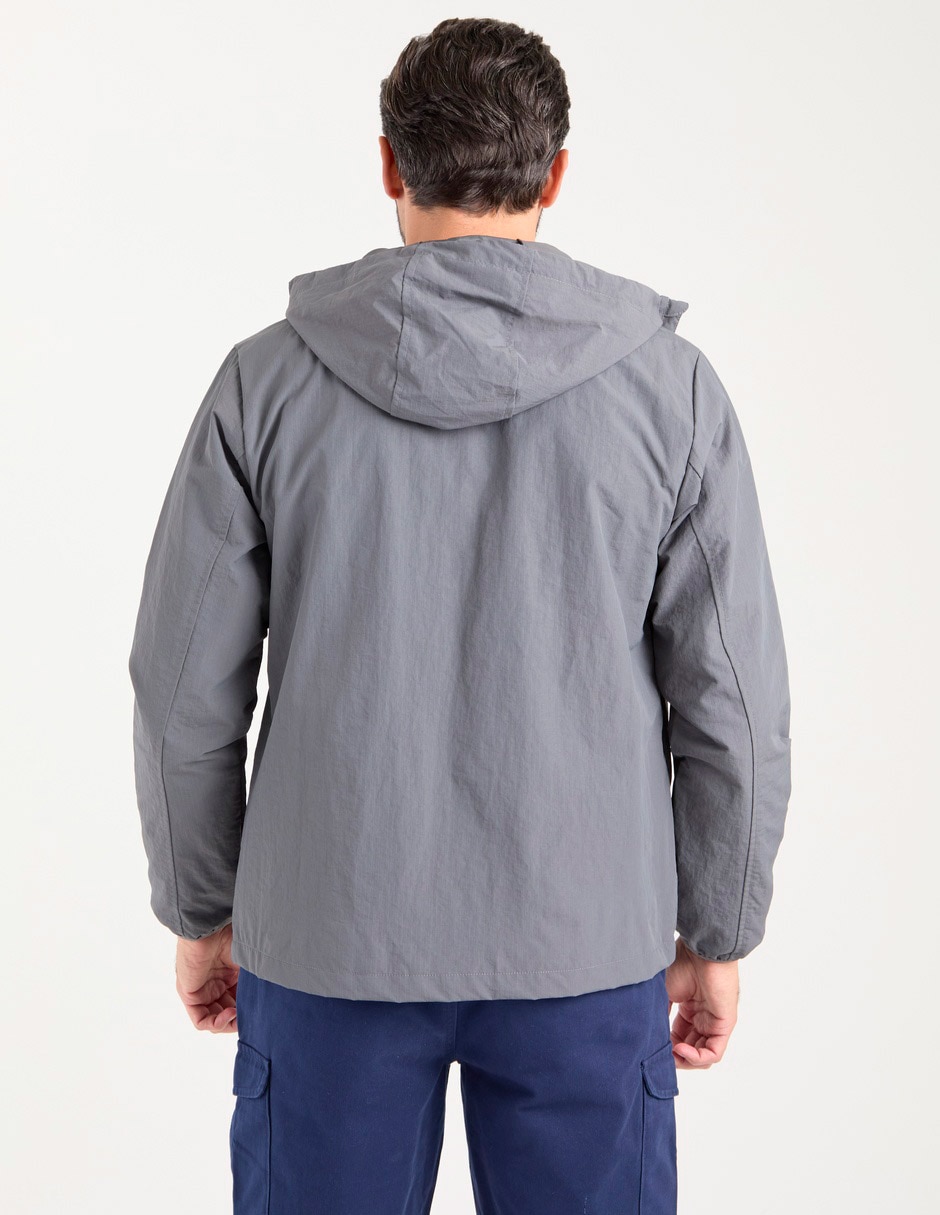 Gris obscuro