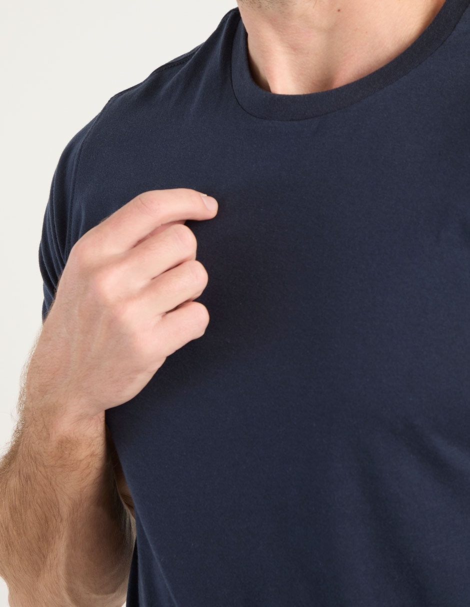 Set playera cuello redondo para hombre 3