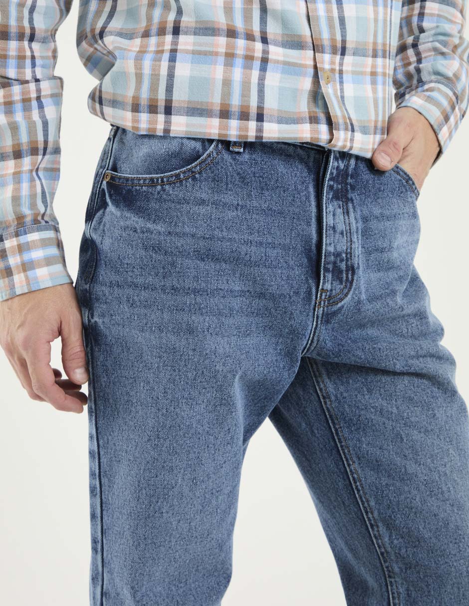 Jeans straight lavado whisker para hombre 4
