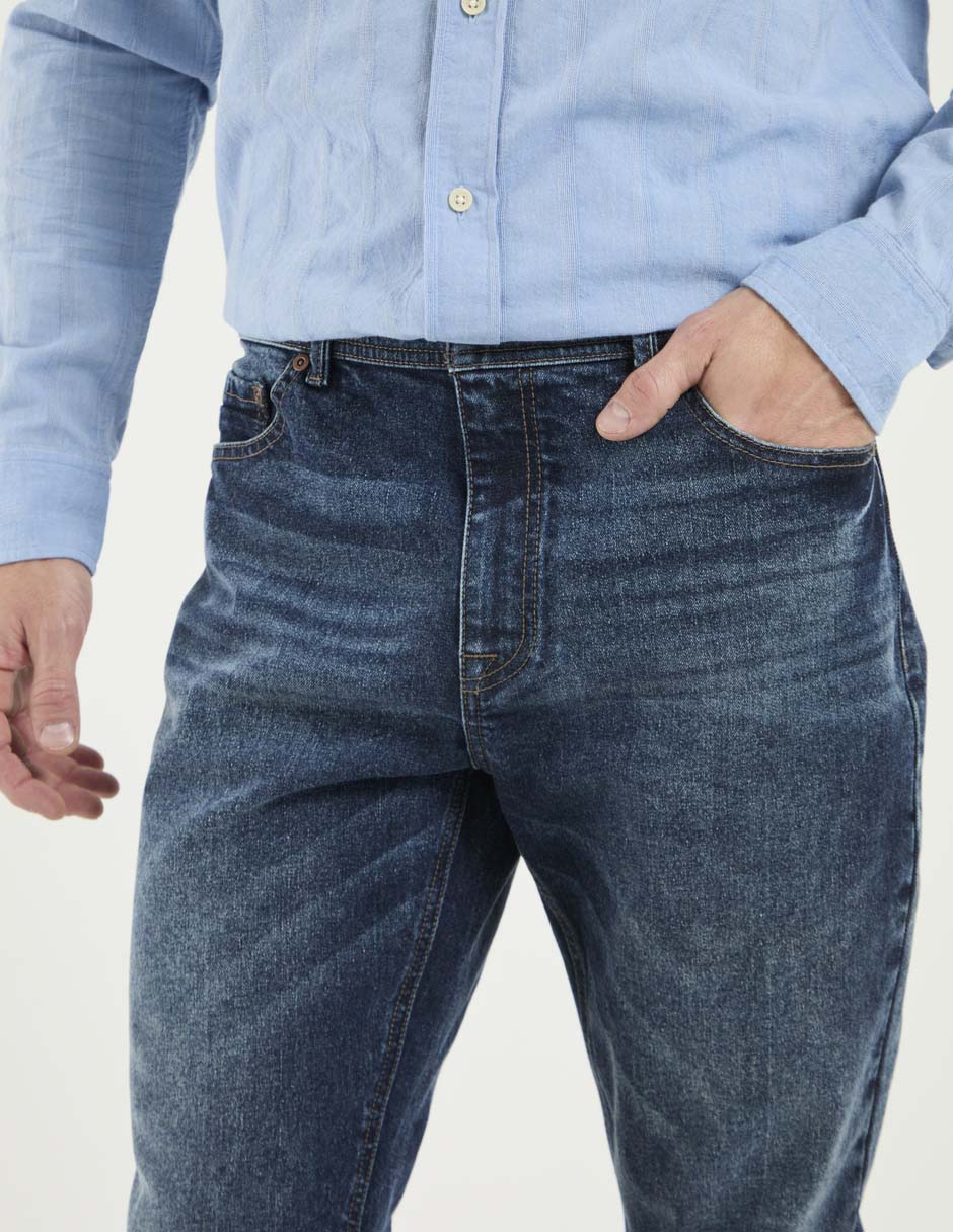 Jeans straight deslavado para hombre 7