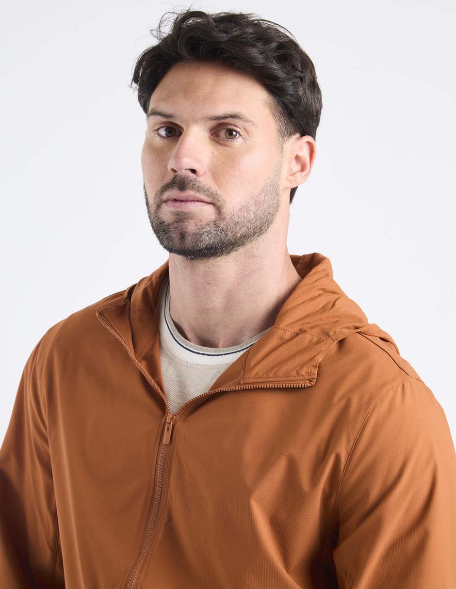 Chamarra casual Weekend capucha y bolsa para hombre