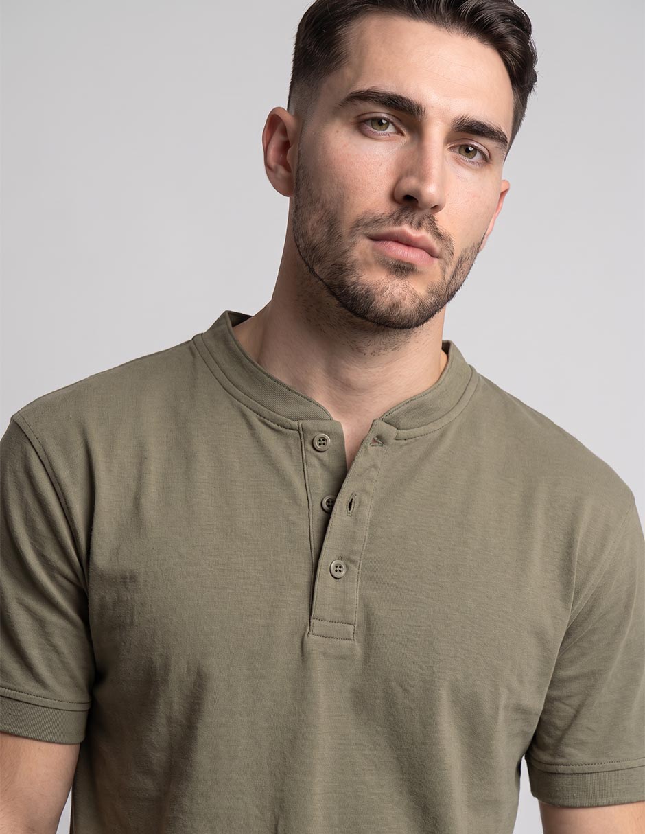 Playera weekend cuello mao para hombre