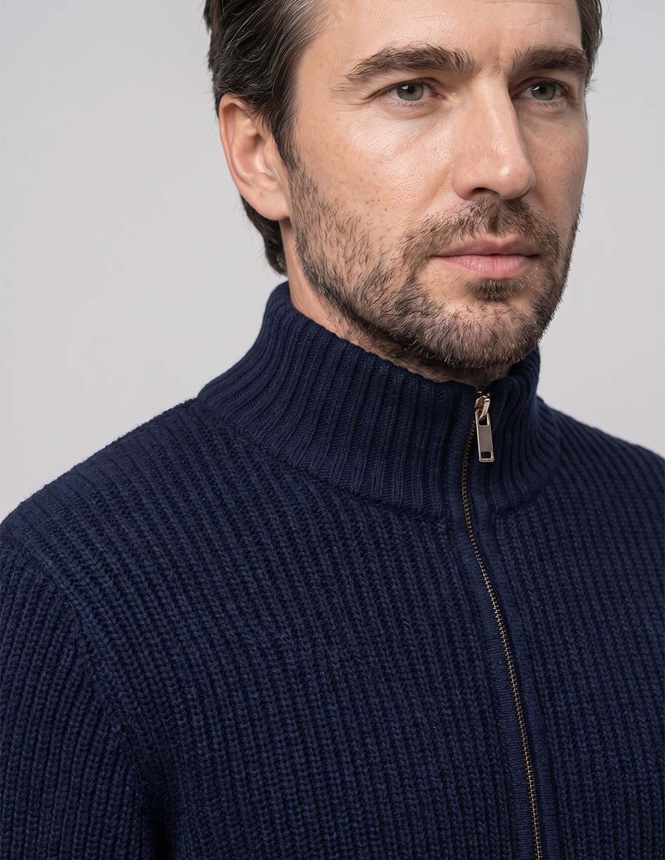 Suéter cuello alto para hombre 3
