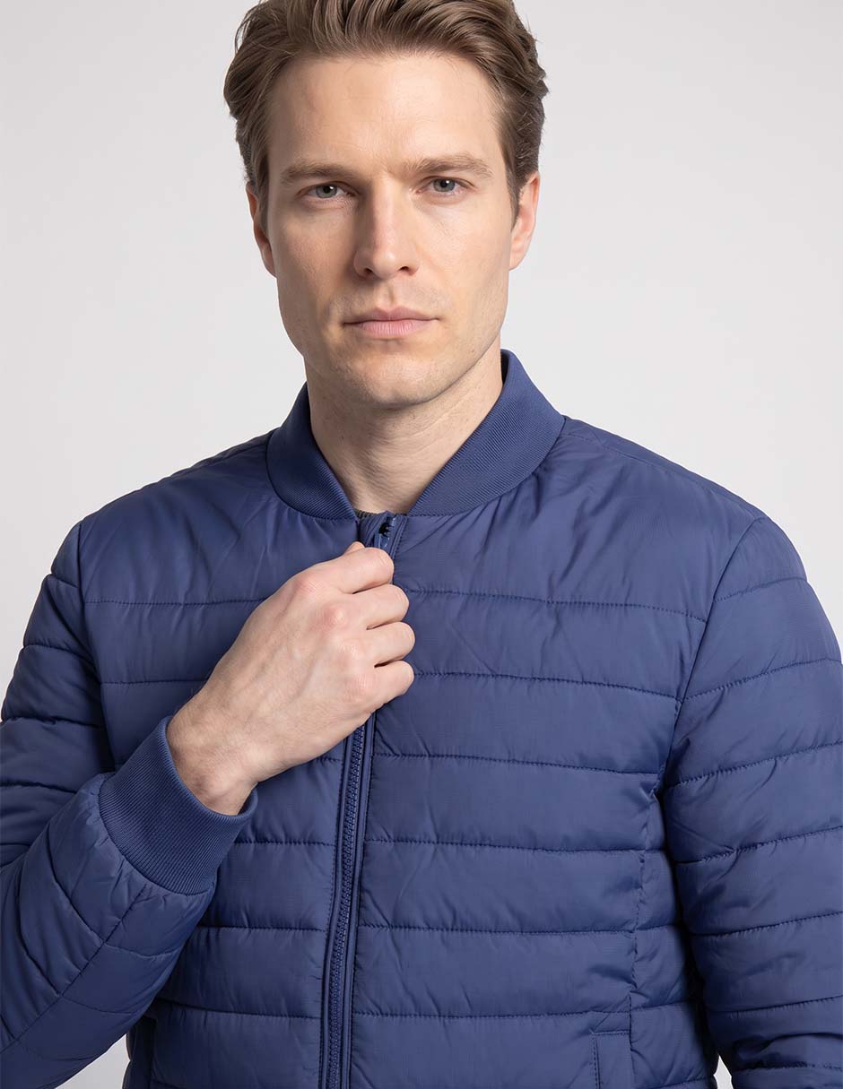 Chamarra bomber con bolsillos para hombre 2
