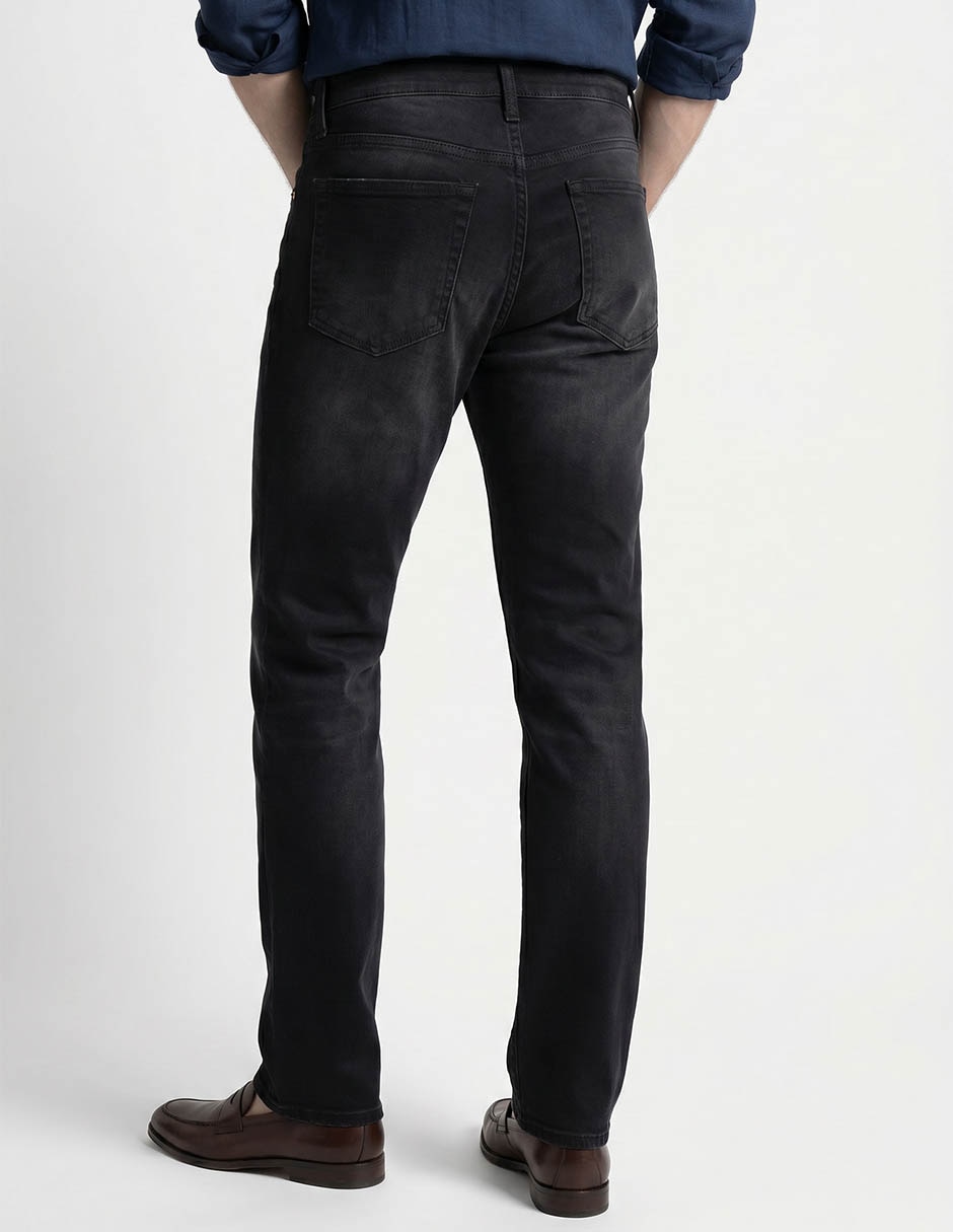 Jeans Weekend recto para hombre